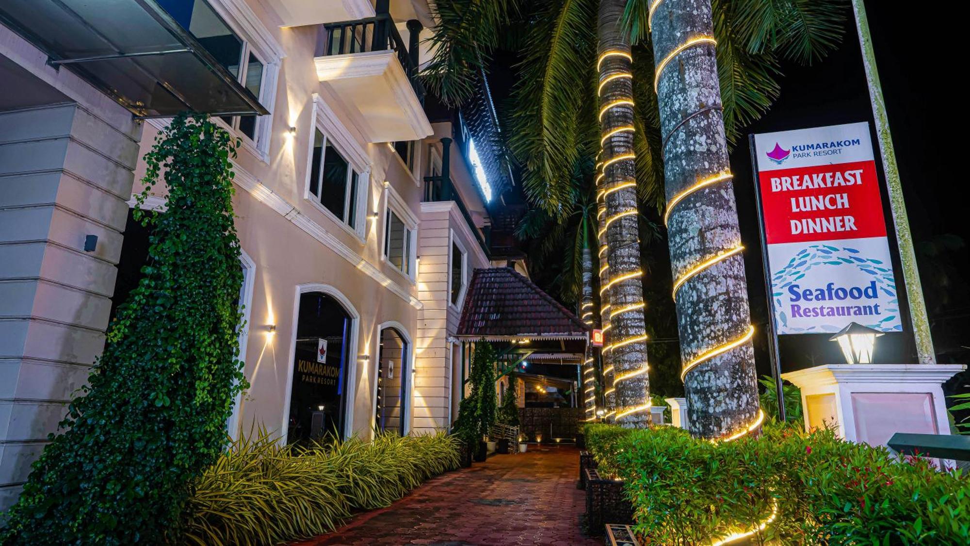 Kumarakom Park Resort Exteriör bild